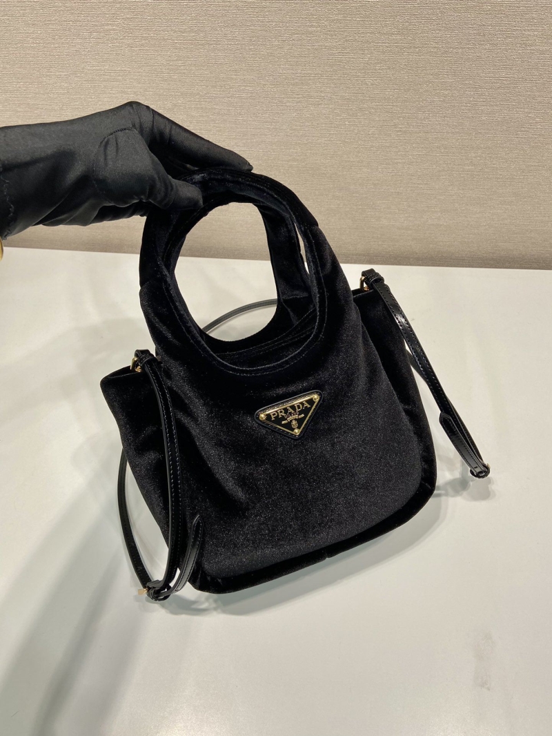 Pra*a bucket bags